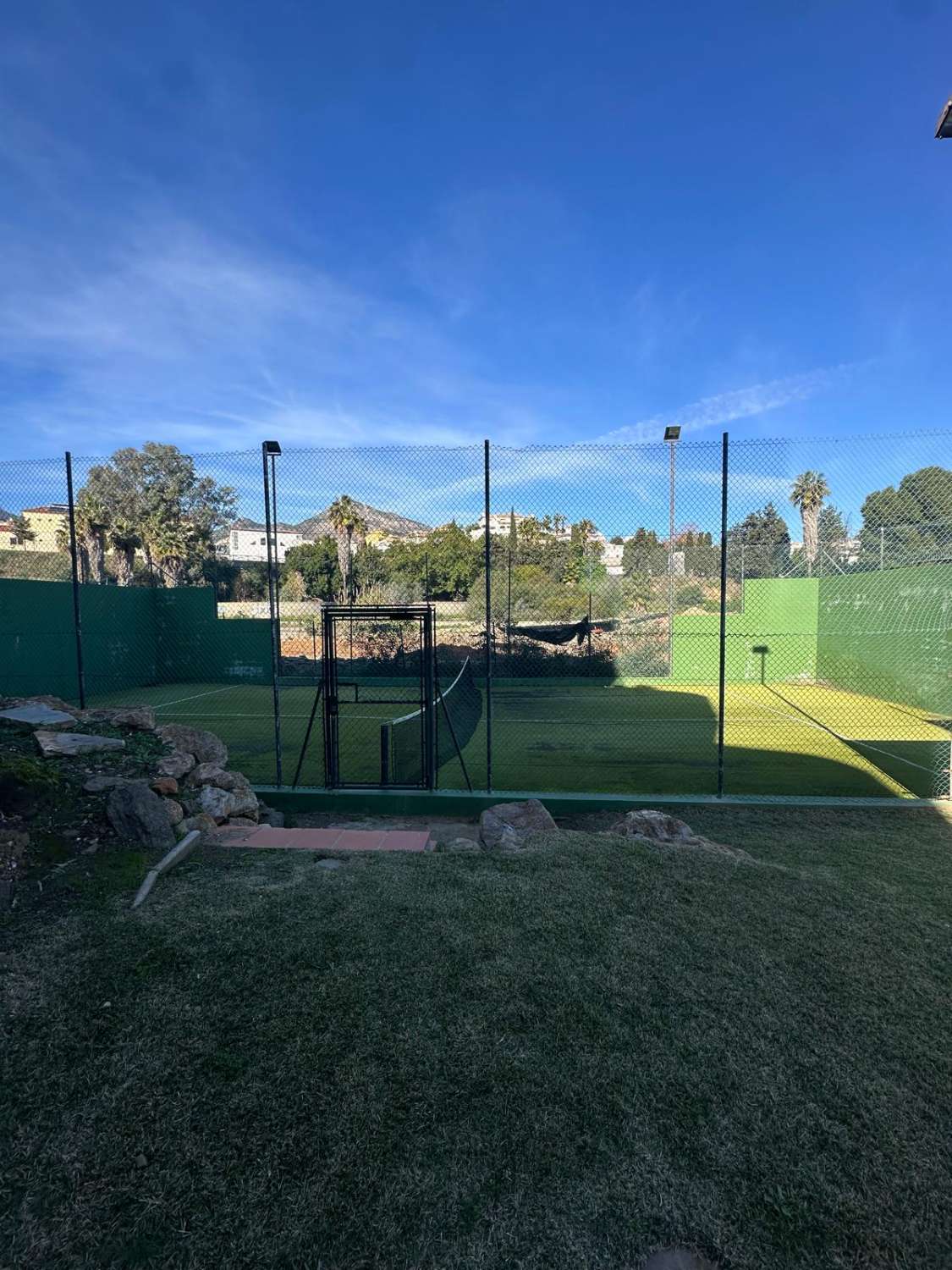 Se vende magnifico apartamento con vistas al mar a 3 minutos de la playa – Benalmádena