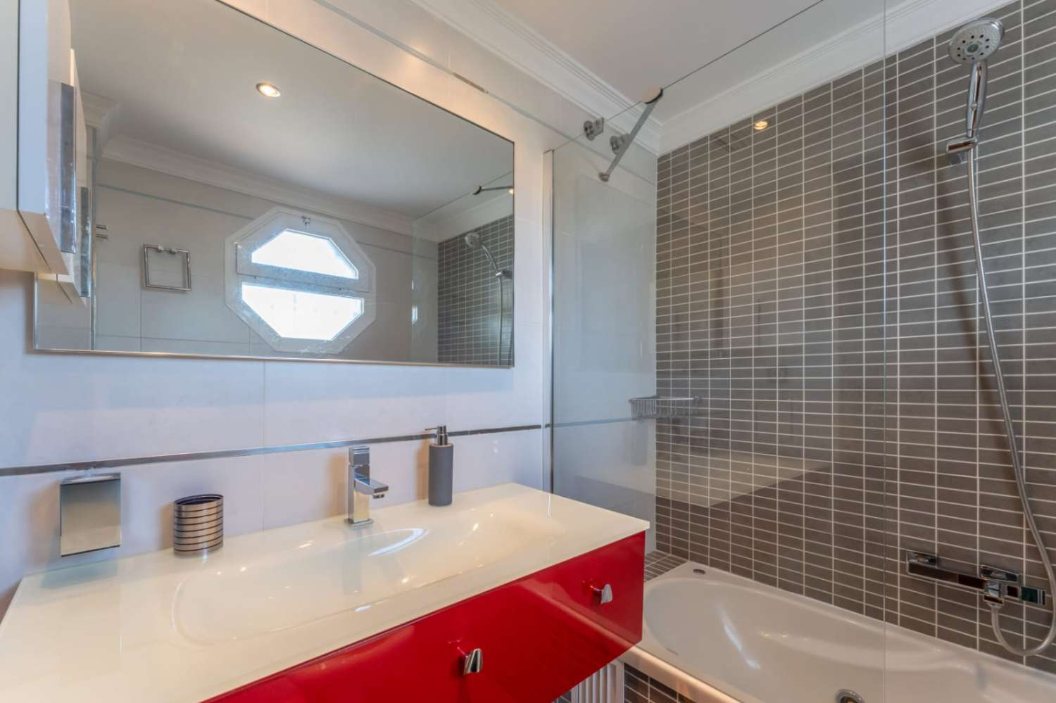 SE ALQUILA CHALET PAREADO EN CORTIJO DE TORREQUEBRADA (BENALMADENA)