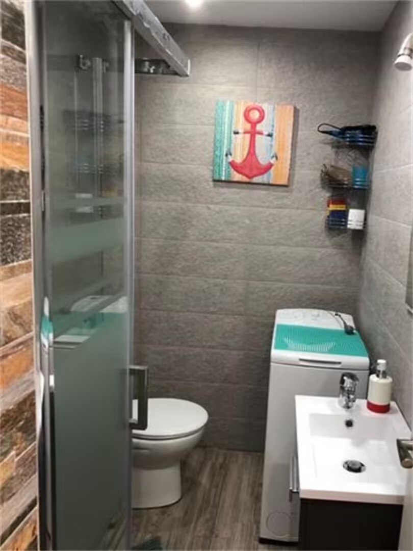 SE ALQUILA POR LARGA TEMPORADA DESDE 1.10.26  ESTUDIO  EN BENALMADENA COSTA.