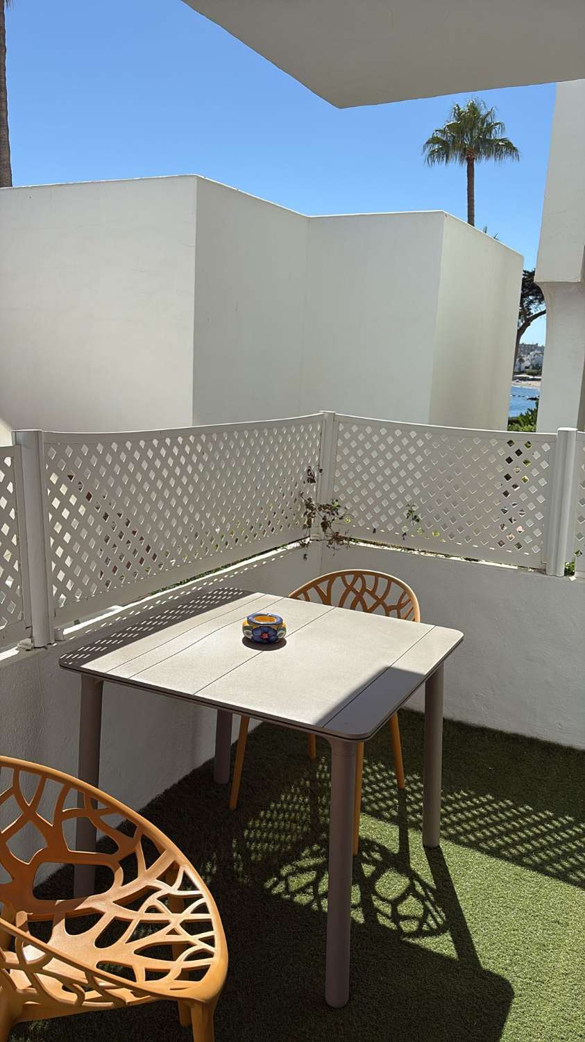 SE VENDE PRECIOSO APARTAMENTO EN MIJAS COSTA CON VISTAS ESPECTACULARES.