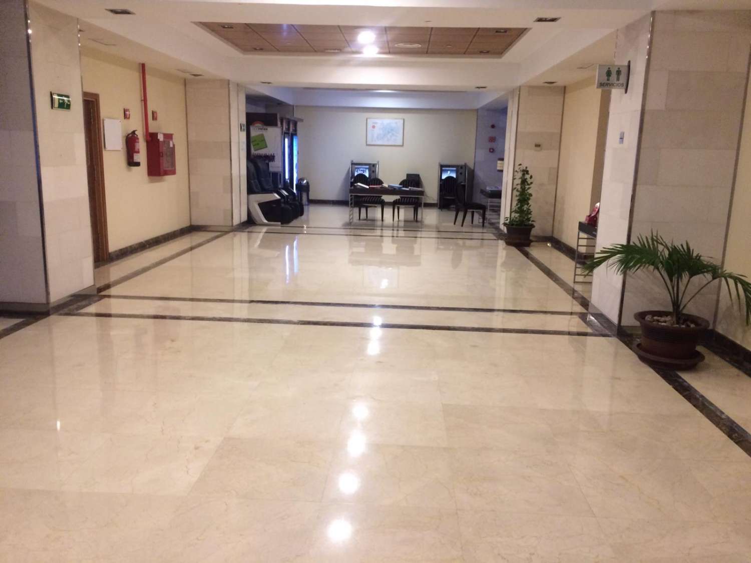 Se alquila desde 1.5 26-.28.2.27  y de 2.3.27-30.6.27  bonito apartamento  con vistas al mar  a 200 metros de la playa en Benalmádena