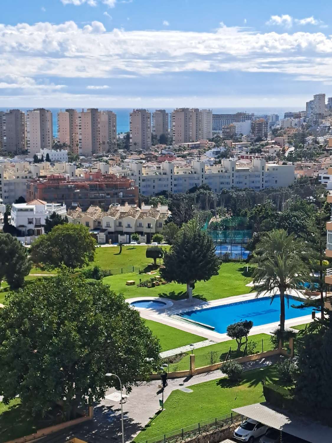 Media temporada desde ahora hasta 31/05/2026 Se alquila apartamento de 1 dormitorio en la colina(Torremolinos)