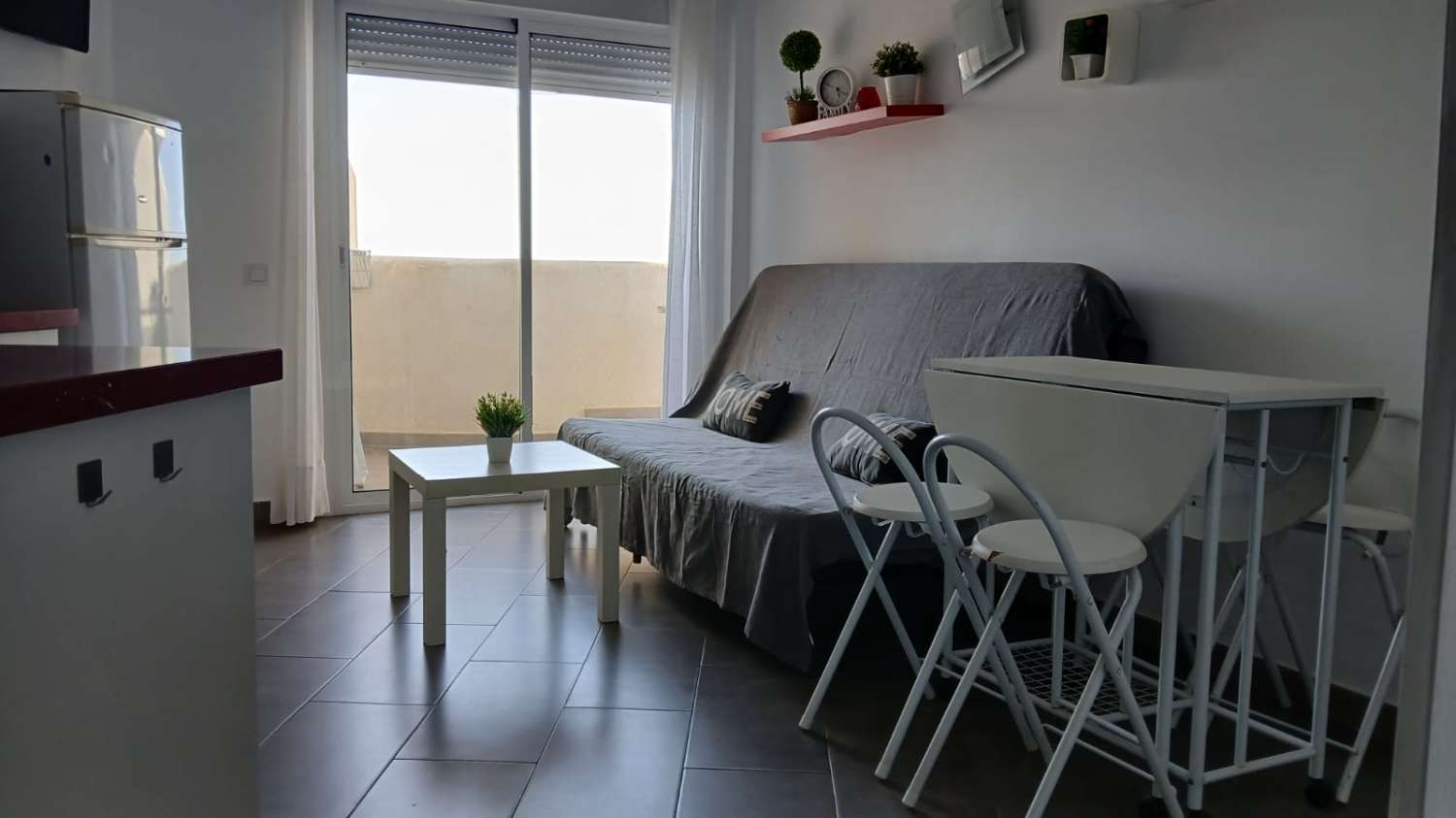 Se alquila piso con vistas frontales al mar desde ahora hasta 15.06.2026 Y desde 15/09/2026 hasta 15/06/2027 bonito apartamento en Benalmadena Costa