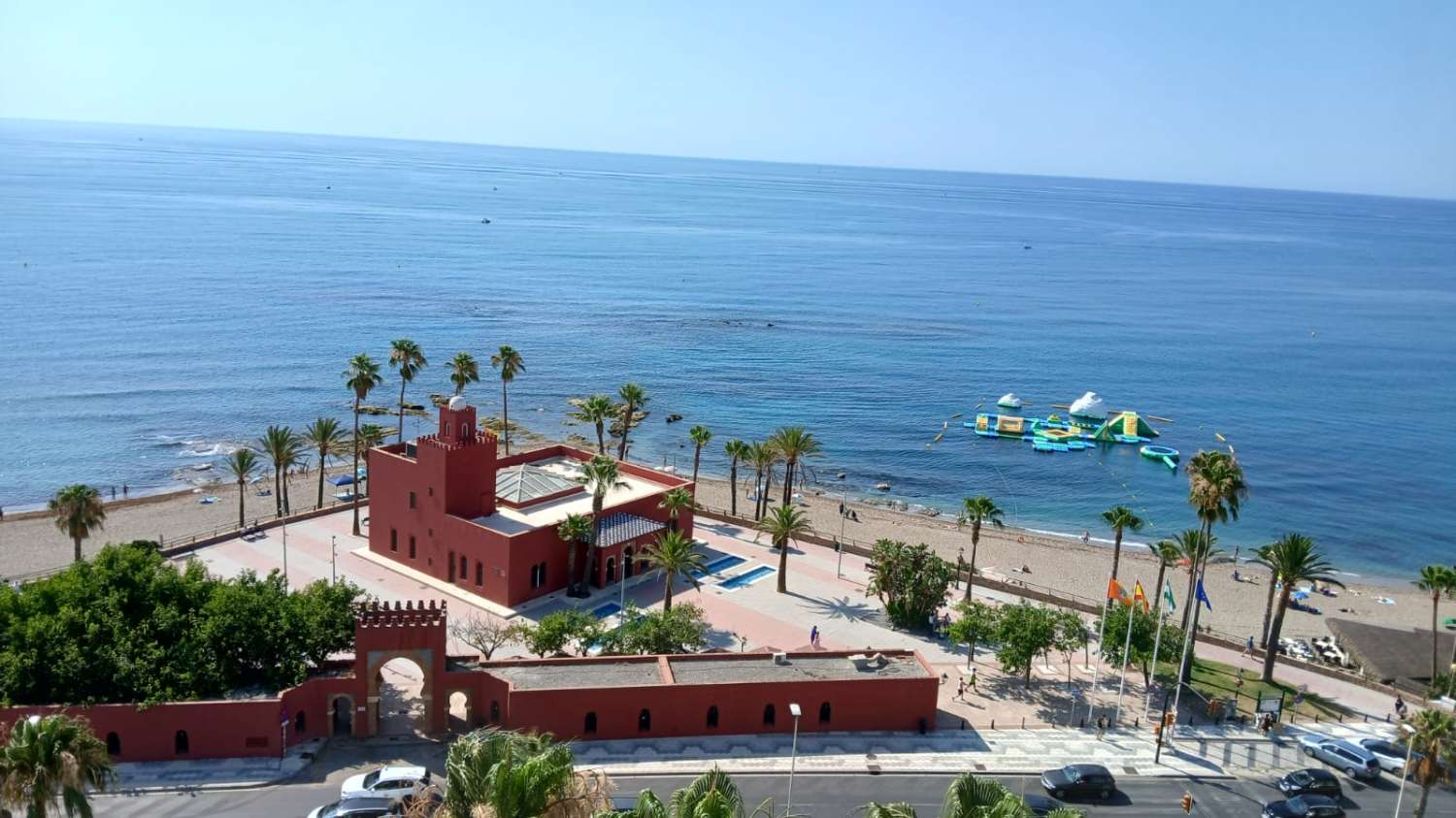 Se alquila piso con vistas frontales al mar desde ahora hasta 15.06.2026 Y desde 15/09/2026 hasta 15/06/2027 bonito apartamento en Benalmadena Costa
