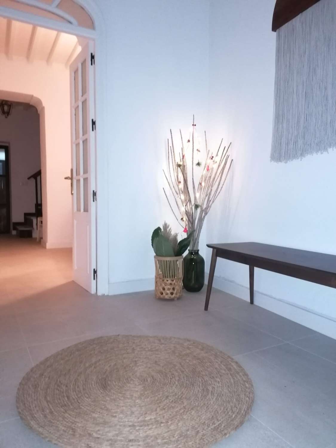 SE ALQUILA POR LARGA TEMPORADA MAGNIFICACASA EN COIN