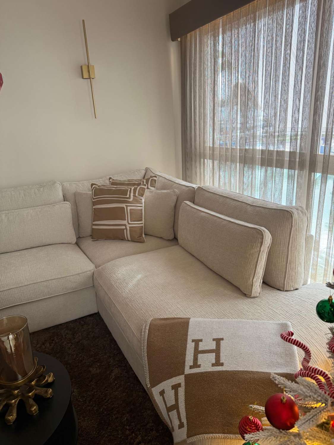 SE VENDE PRECIOSO APARTAMENTO TOTALMENTE RENOVADO  EN PUERTO MARINACON VISTAS AL MAR    (BENALMADENA)