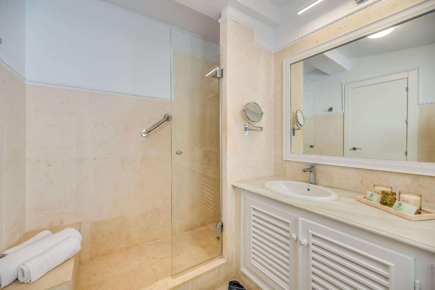 SE VENDE MAGNIFICA VILLA EN NUEVA ANDALUCIA (MARBELLA)