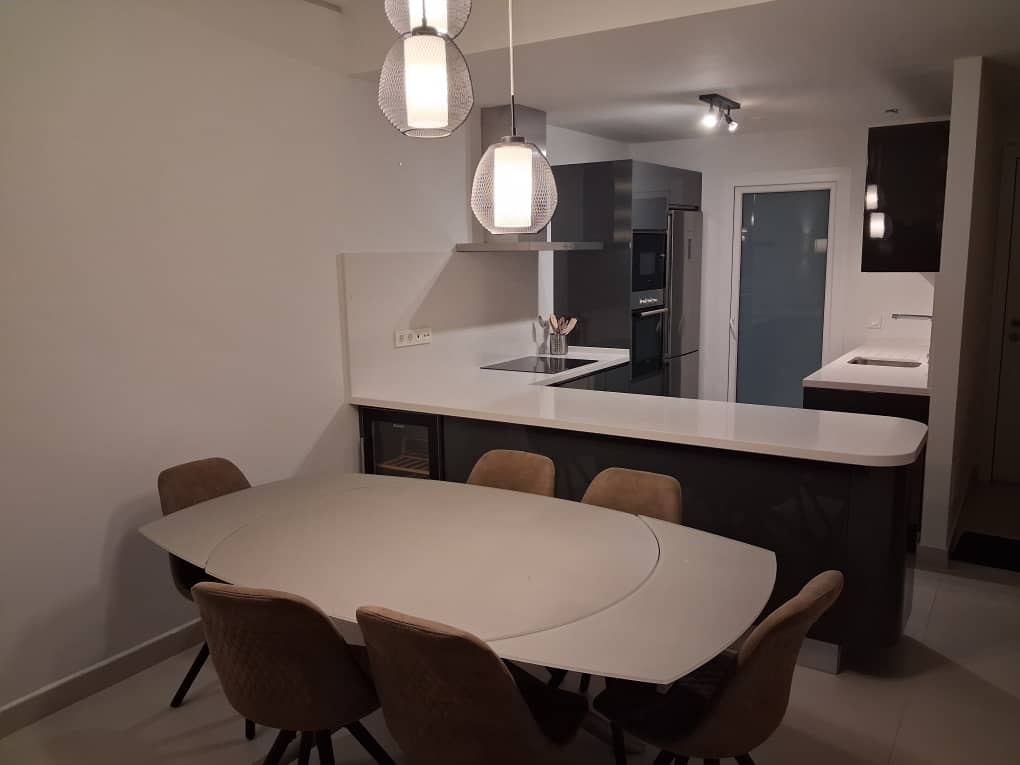 SE ALQUILA PARA LARGA TEMPORADA APARTAMENTO EN BENALMADENA ZONA HIGUERON