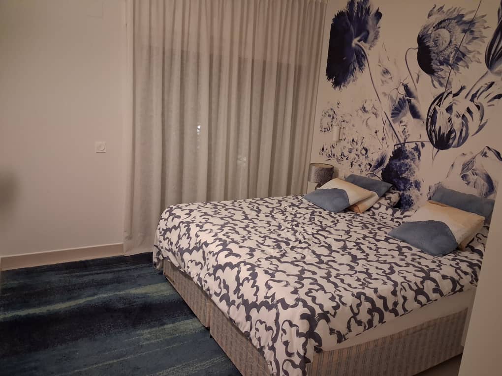 SE ALQUILA PARA LARGA TEMPORADA APARTAMENTO EN BENALMADENA ZONA HIGUERON