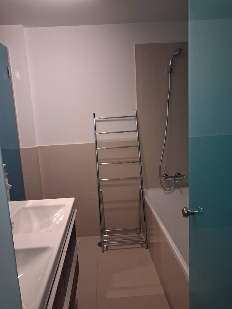 SE ALQUILA PARA LARGA TEMPORADA APARTAMENTO EN BENALMADENA ZONA HIGUERON