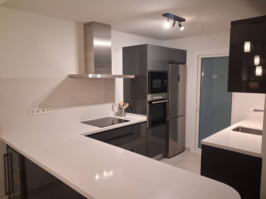 SE ALQUILA PARA LARGA TEMPORADA APARTAMENTO EN BENALMADENA ZONA HIGUERON