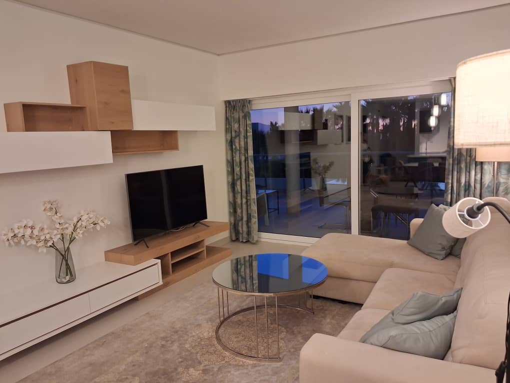 SE ALQUILA PARA LARGA TEMPORADA APARTAMENTO EN BENALMADENA ZONA HIGUERON