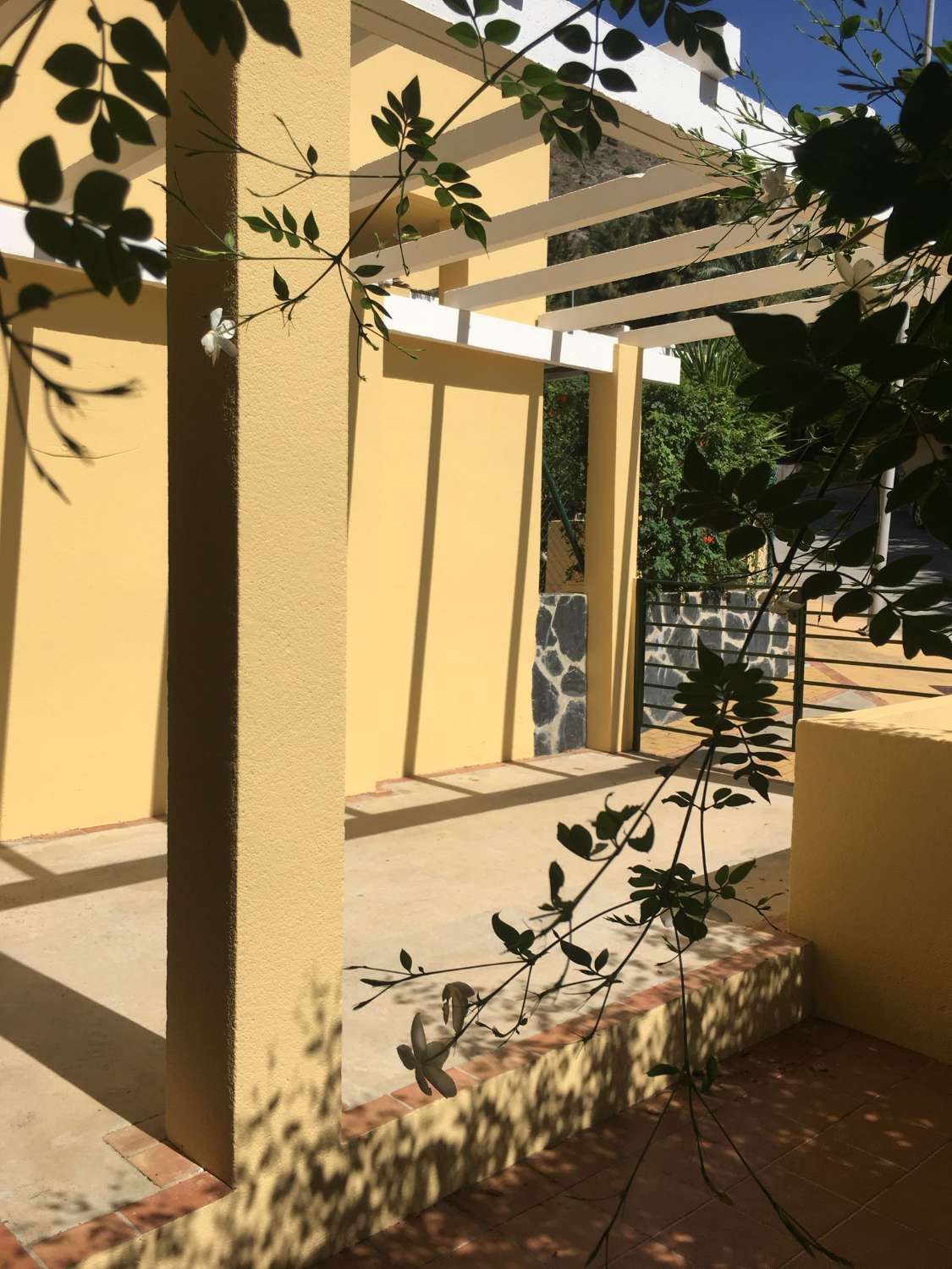 Ref.3350 Larga temporada, se alquila Magnifico chalet adosada en la Reserva del Higuerón ( Benalmádena)