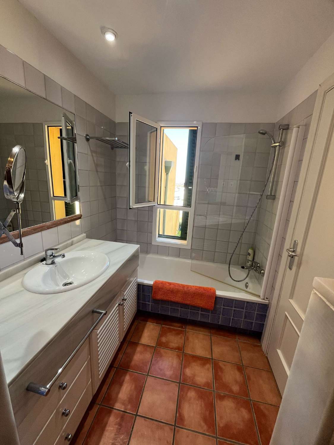 Ref.3350 Larga temporada, se alquila Magnifico chalet adosada en la Reserva del Higuerón ( Benalmádena)