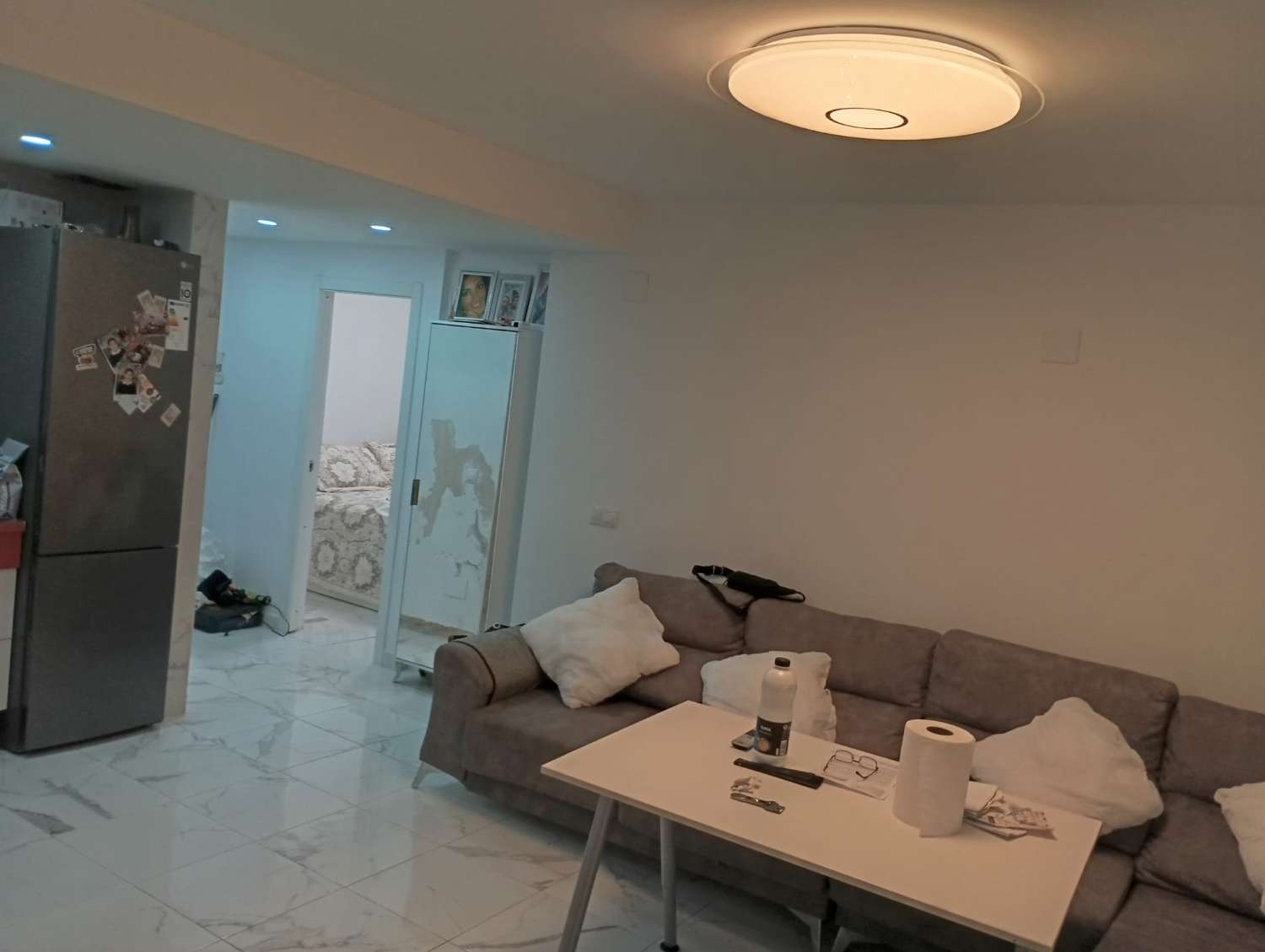 SE VENDE BONITO APARTAMENTO DE TRES DORMITORIOS EN BENALMADENA