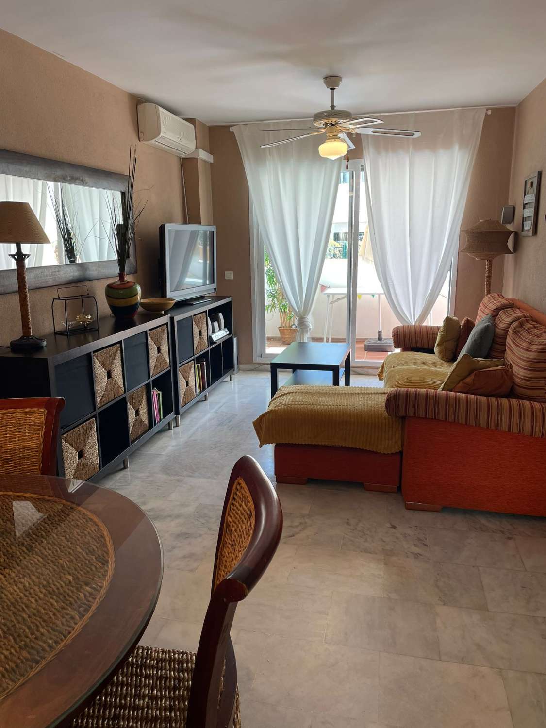 Vanaf nu een uitstekend appartement met drie slaapkamers te huur in Benalmadena