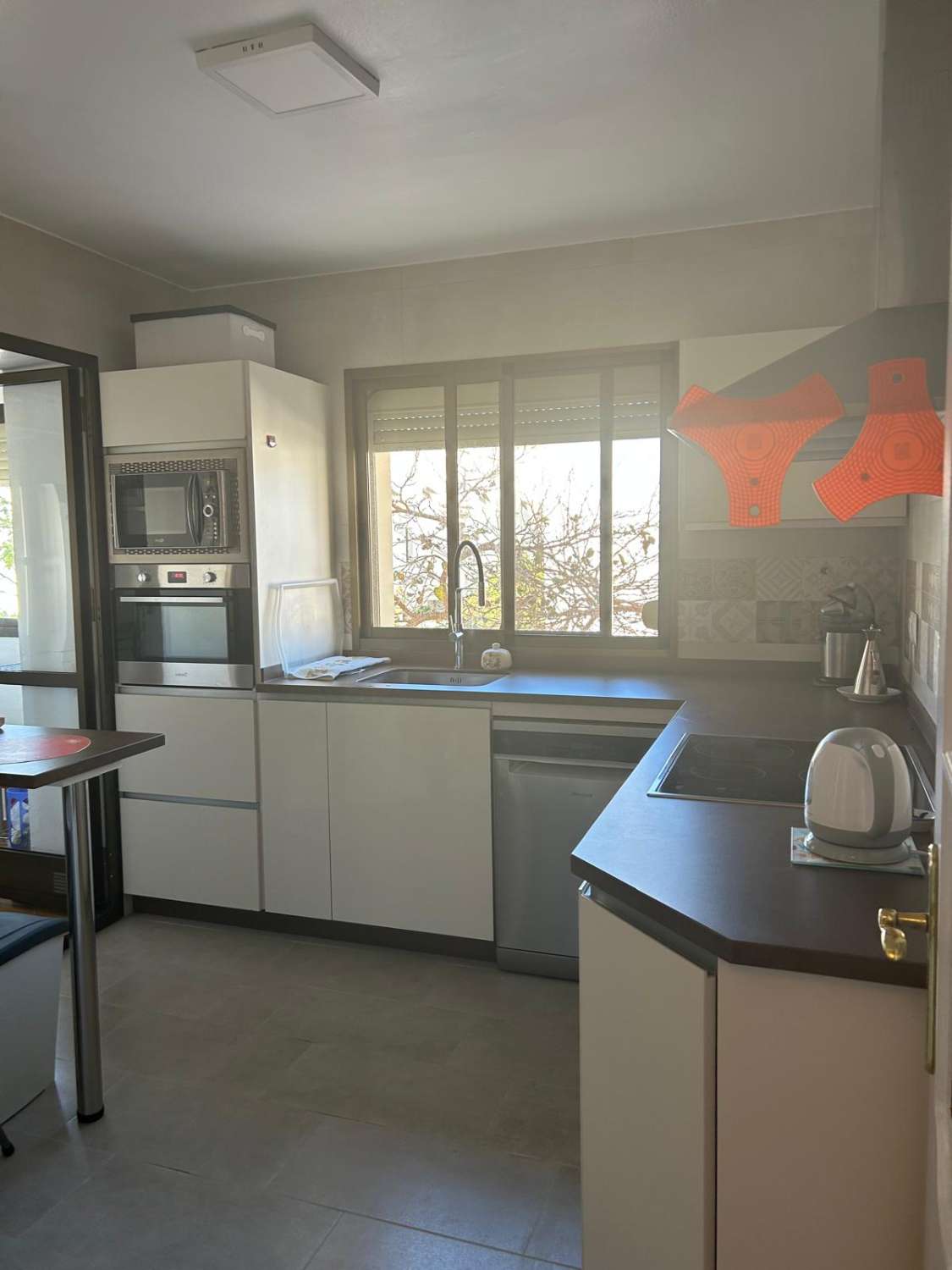 LARGA TEMPORADA BONITO APARTAMENTO EN BENALMADENA