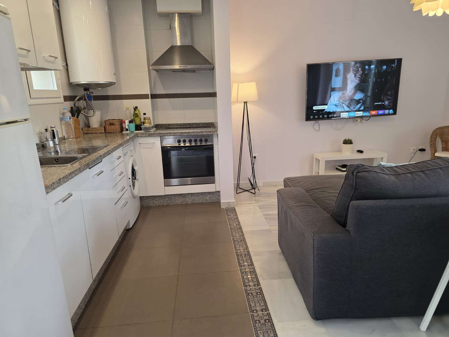 LARGA TEMPORADA- Se alquila desde ahora bonito apartamento en Benalmádena