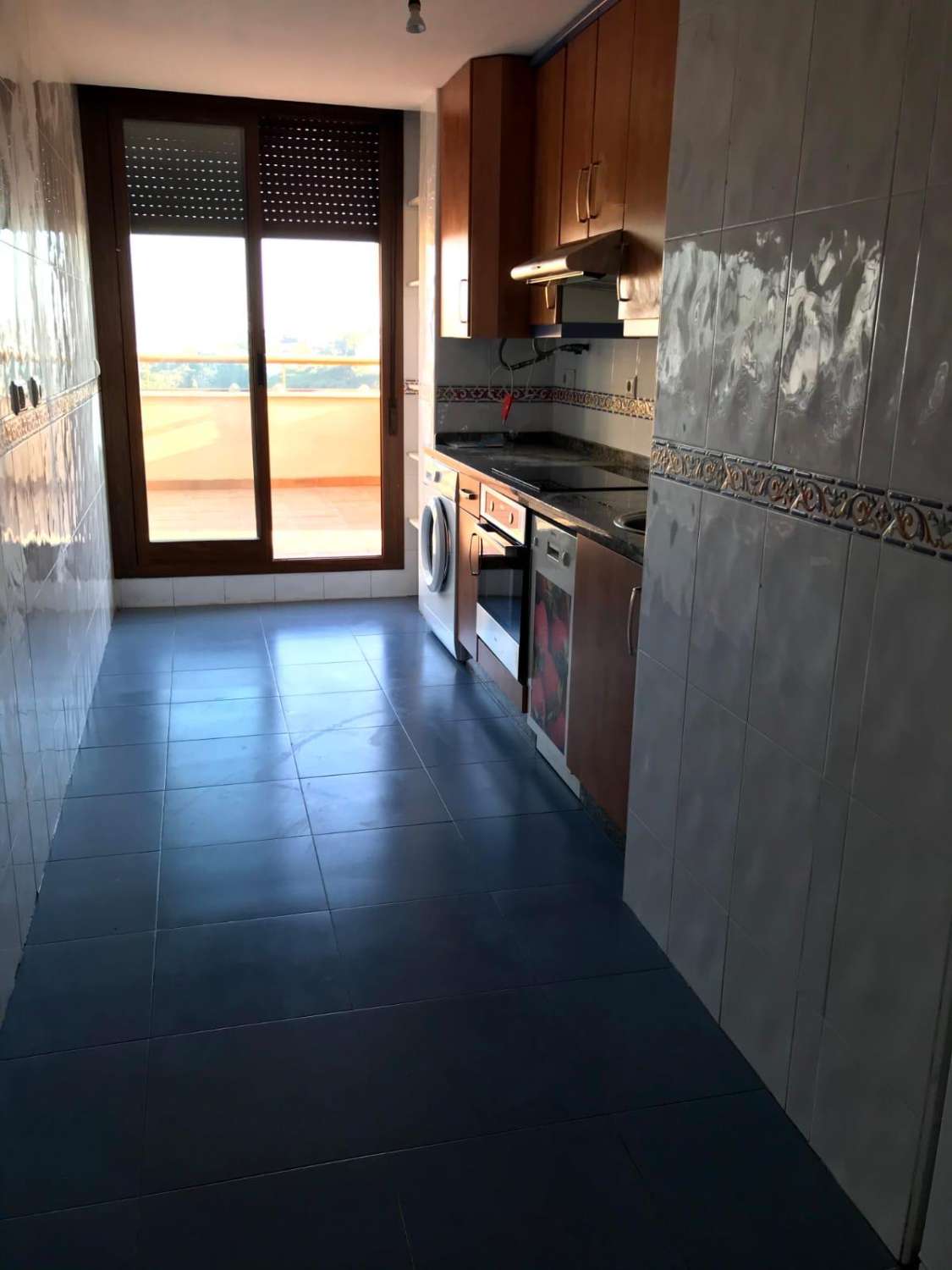 LARGA TEMPORADA.Atico duplex en Benalmadena (Torrequebrada)