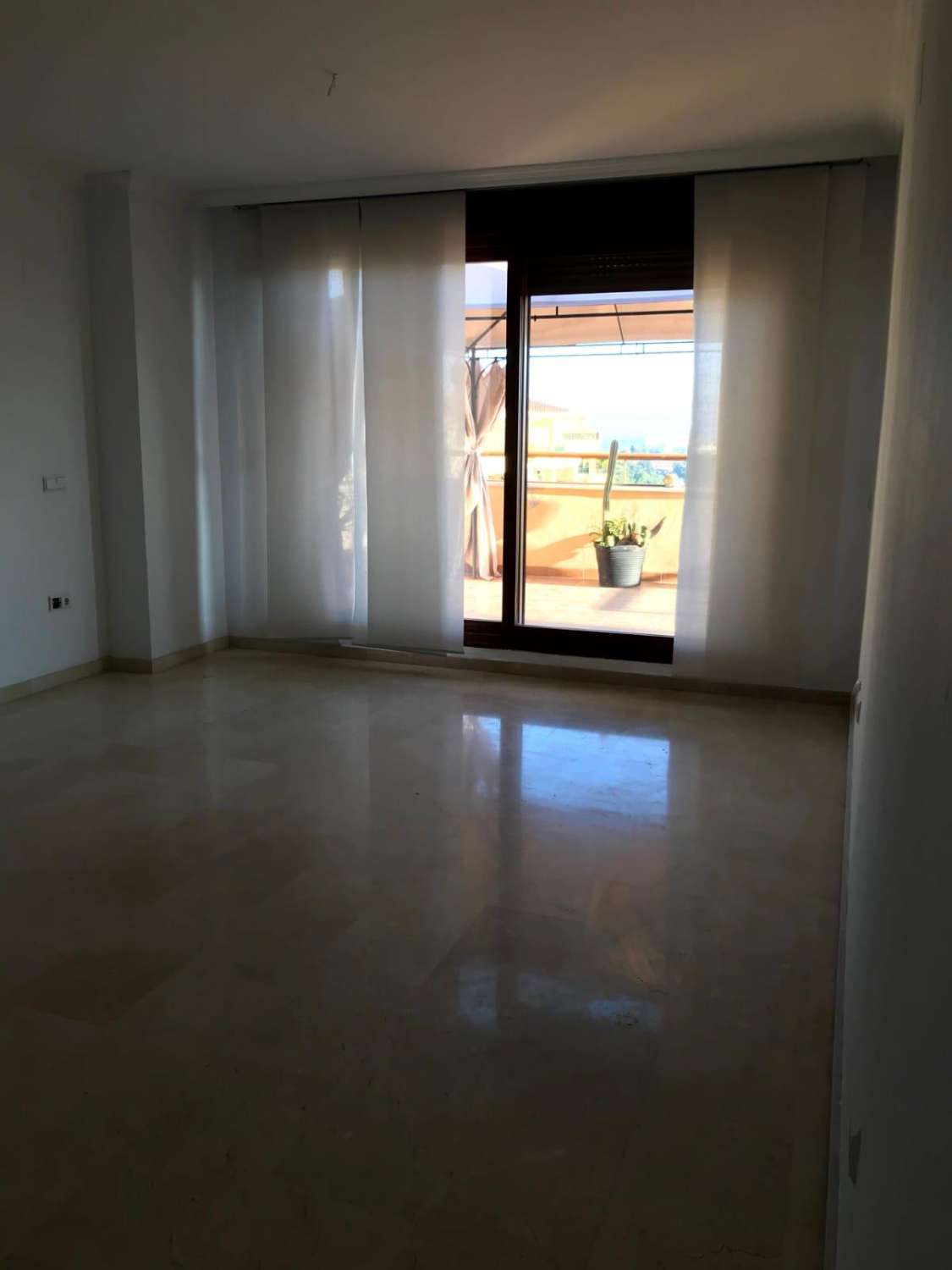 LARGA TEMPORADA.Atico duplex en Benalmadena (Torrequebrada)
