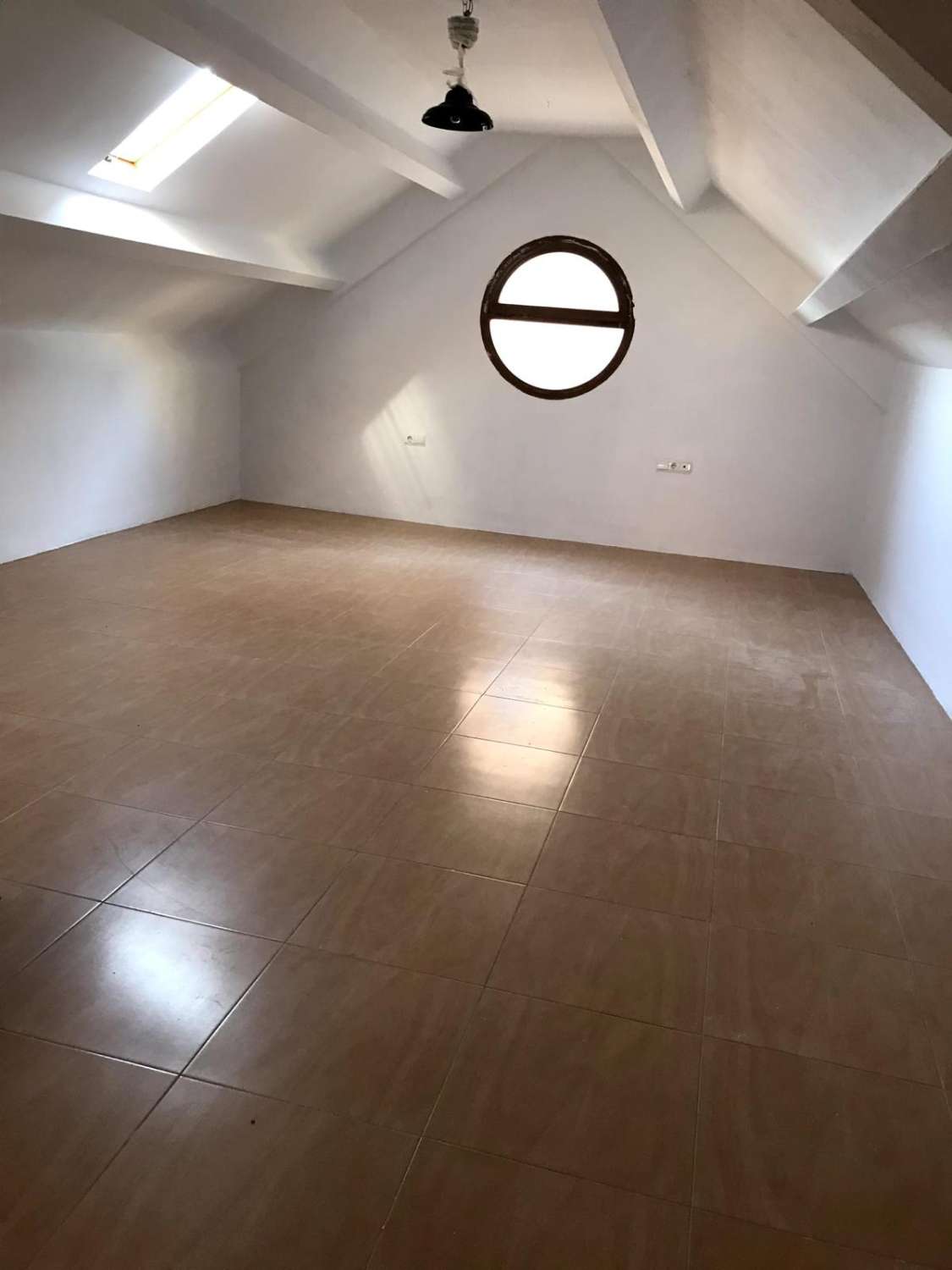 LARGA TEMPORADA.Atico duplex en Benalmadena (Torrequebrada)