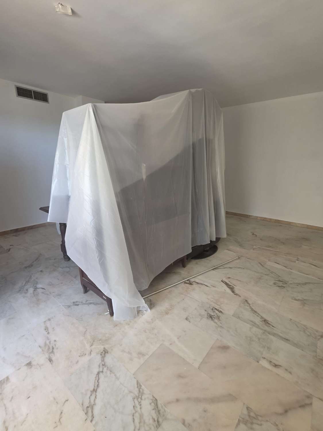 Se vende apartamento de 3 dormitorios a 3 minutos de la playa – Benalmádena