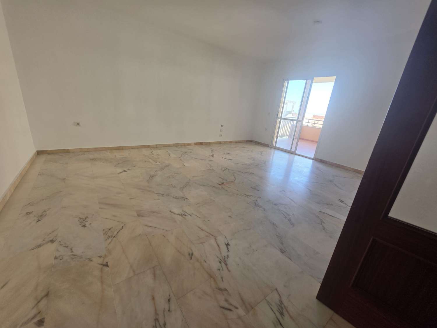 Se vende apartamento de 3 dormitorios a 3 minutos de la playa – Benalmádena