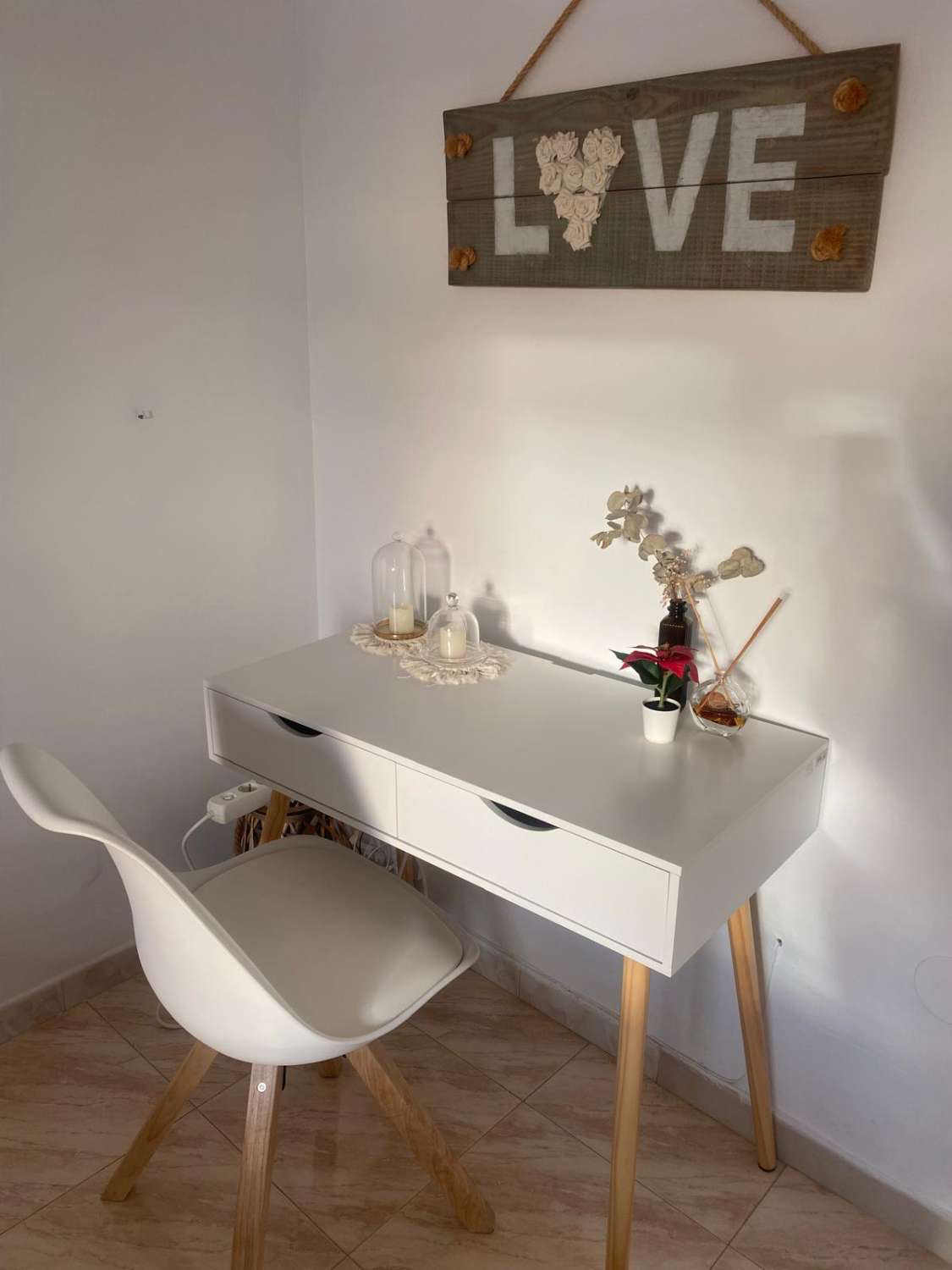 SE ALQUILA DESDE 01/10/2026- 01/04/2027 bonito estudio en Benalmadena.