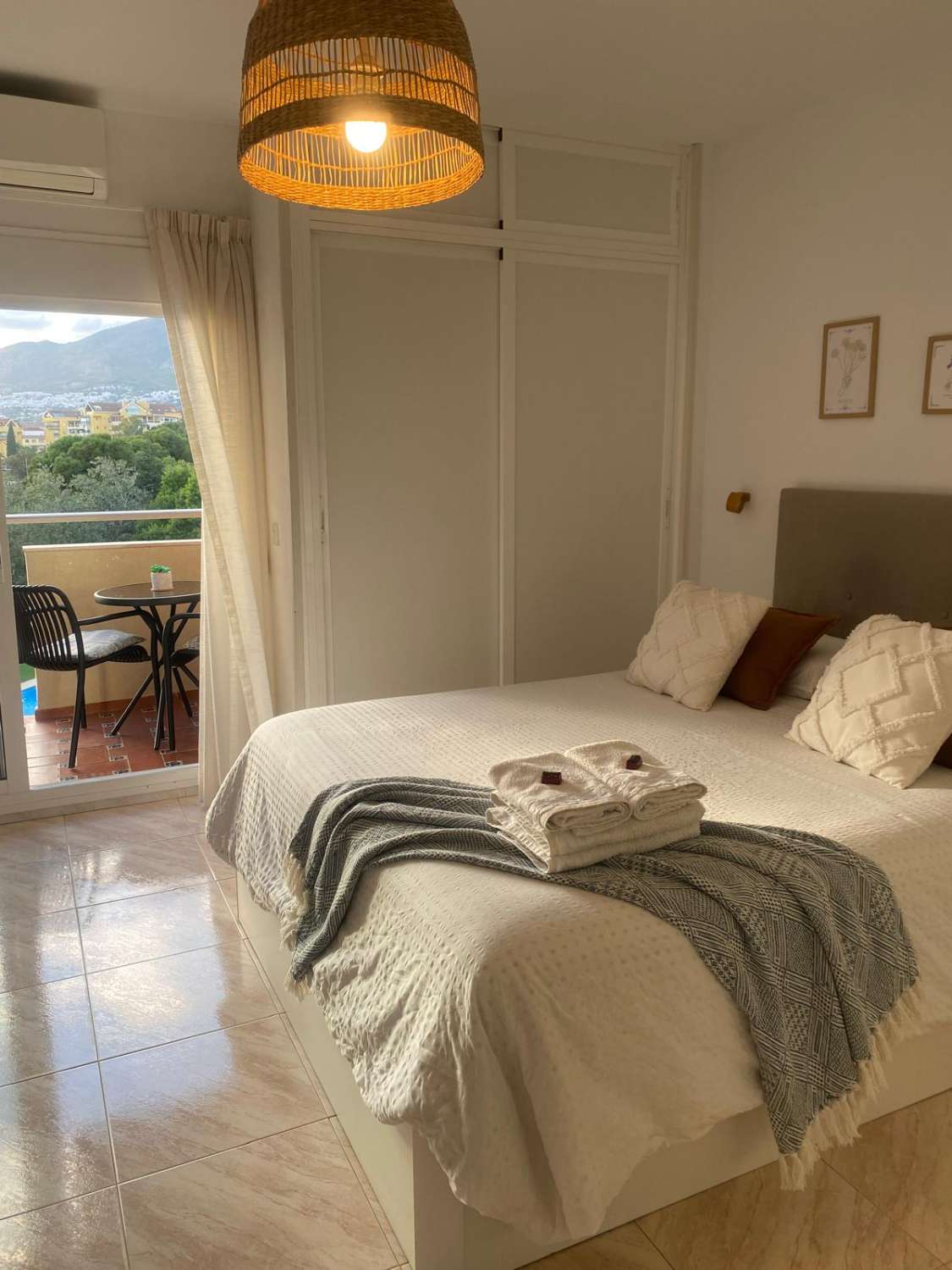 SE ALQUILA DESDE 01/10/2026- 01/04/2027 bonito estudio en Benalmadena.