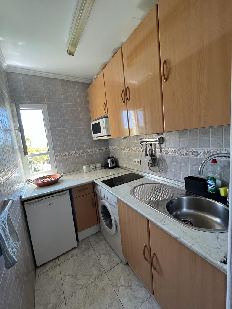 Se alquila del 1/10/2026-30/6/2027 apartamento con vistas al mar  en Arroyo de la Miel