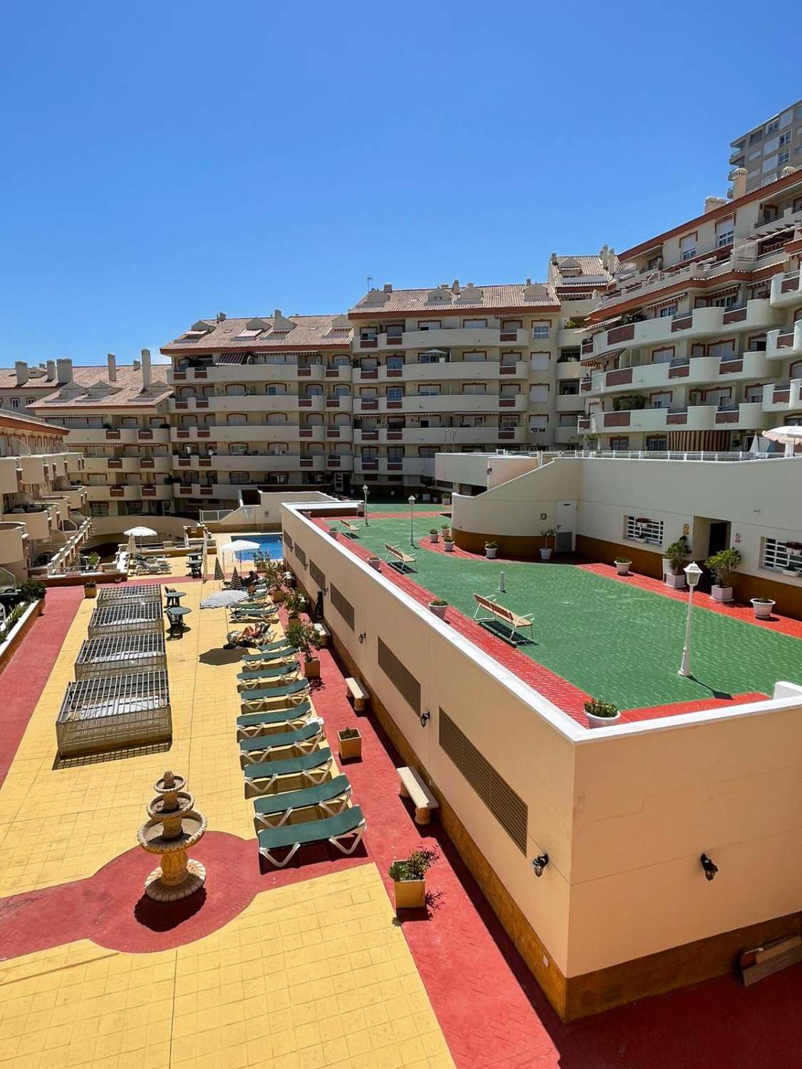 LANGSIKTIG - FIN LEILIGHET TIL LEIE I TORREQUEBRADA, BENALMADENA