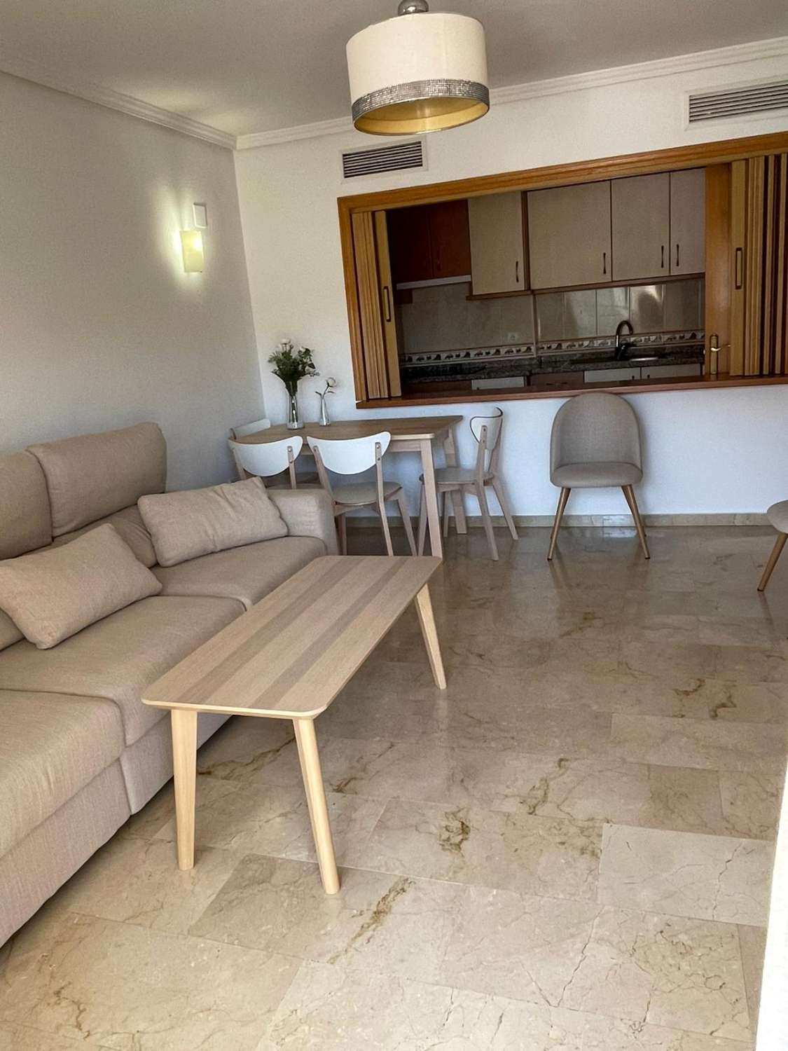 LANGSIKTIG - FIN LEILIGHET TIL LEIE I TORREQUEBRADA, BENALMADENA