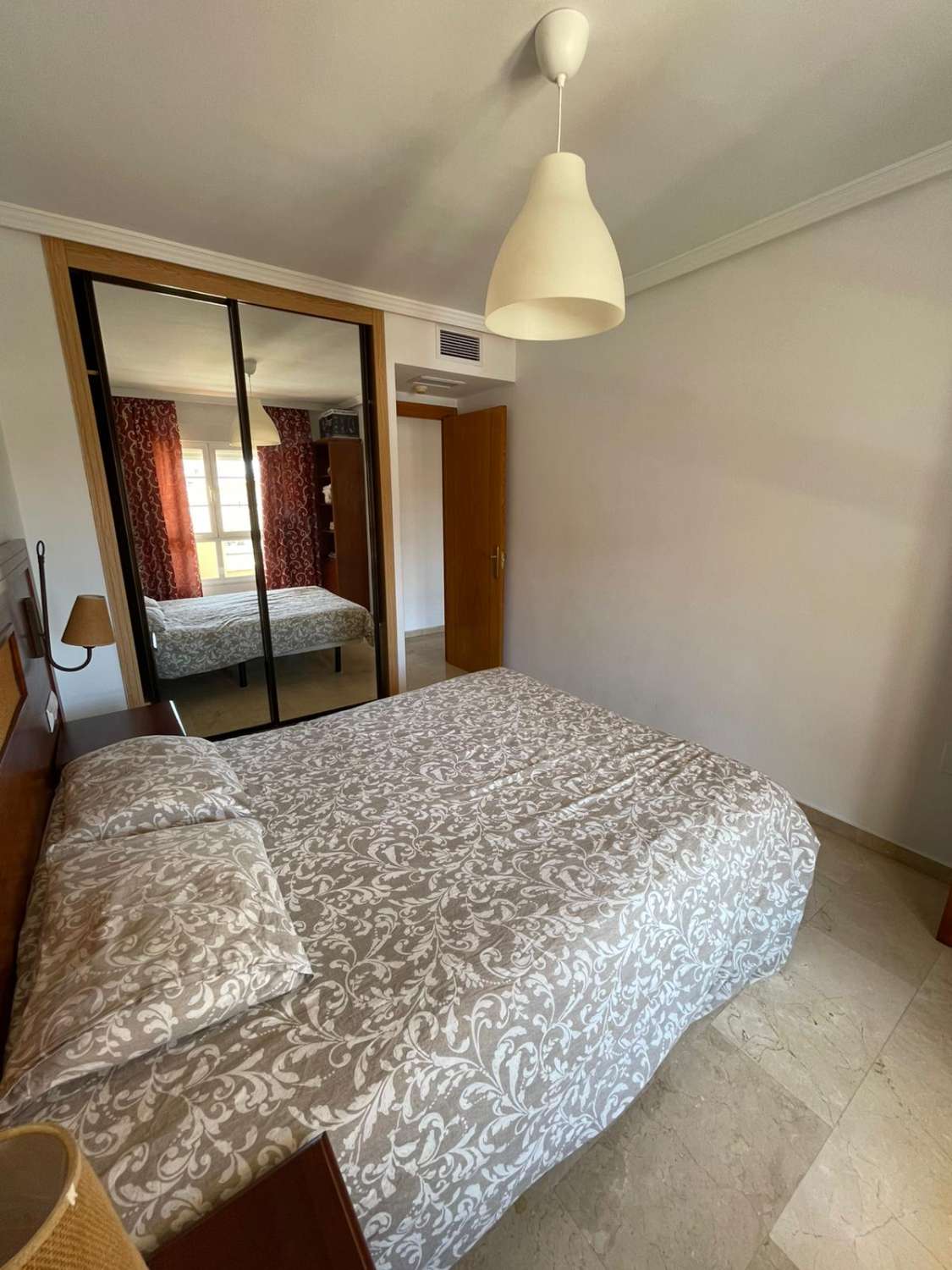 LANGSIKTIG - FIN LEILIGHET TIL LEIE I TORREQUEBRADA, BENALMADENA