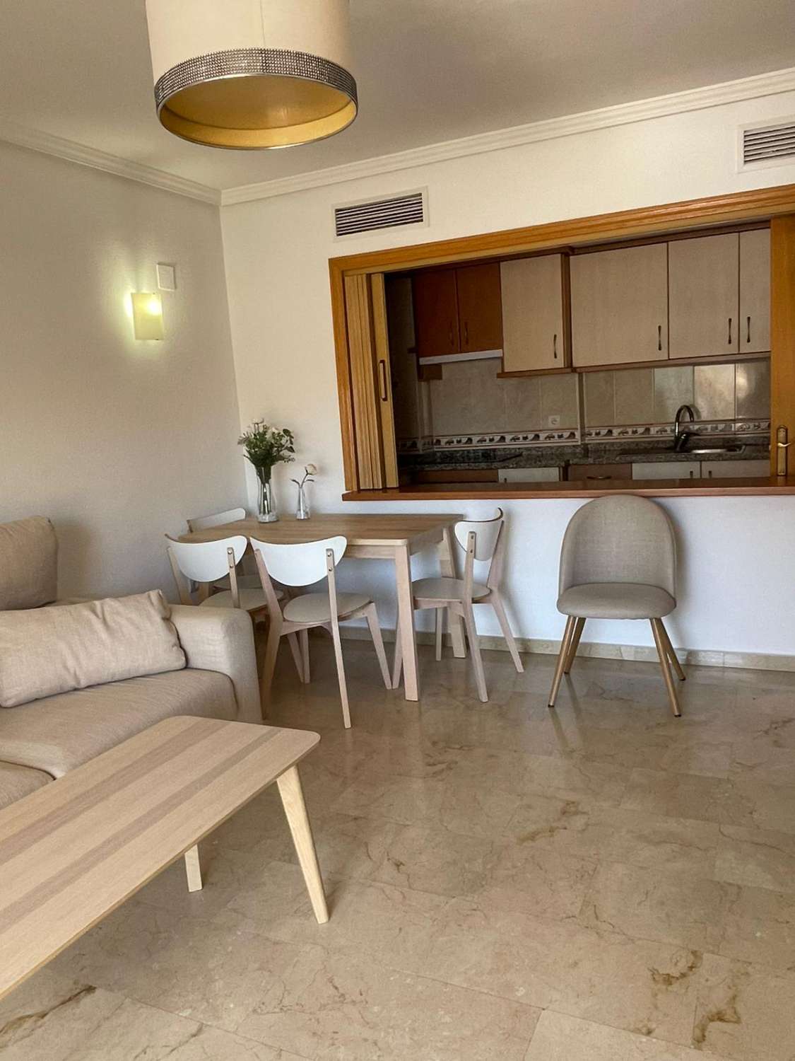LANGSIKTIG - FIN LEILIGHET TIL LEIE I TORREQUEBRADA, BENALMADENA