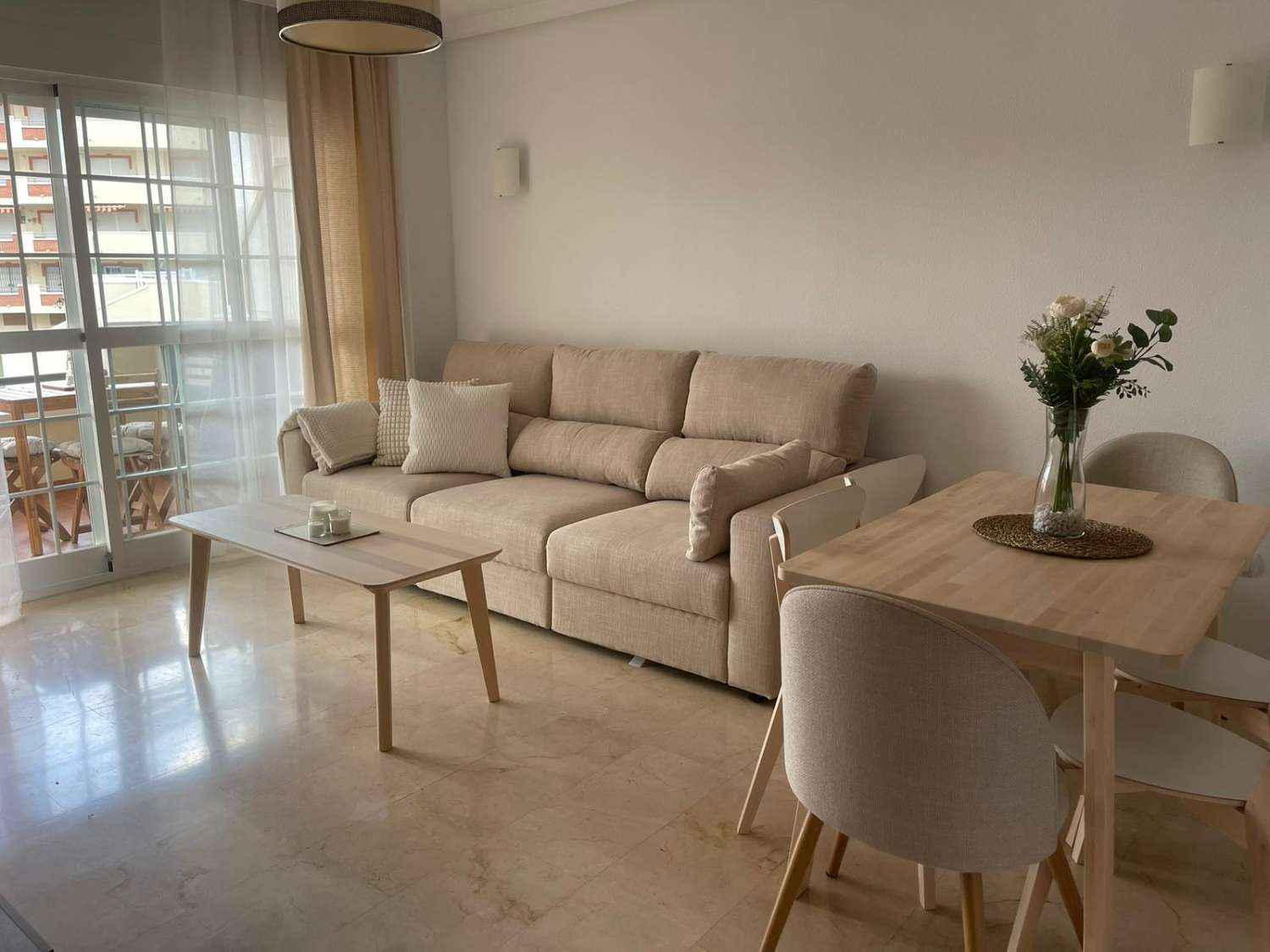 LANGSIKTIG - FIN LEILIGHET TIL LEIE I TORREQUEBRADA, BENALMADENA