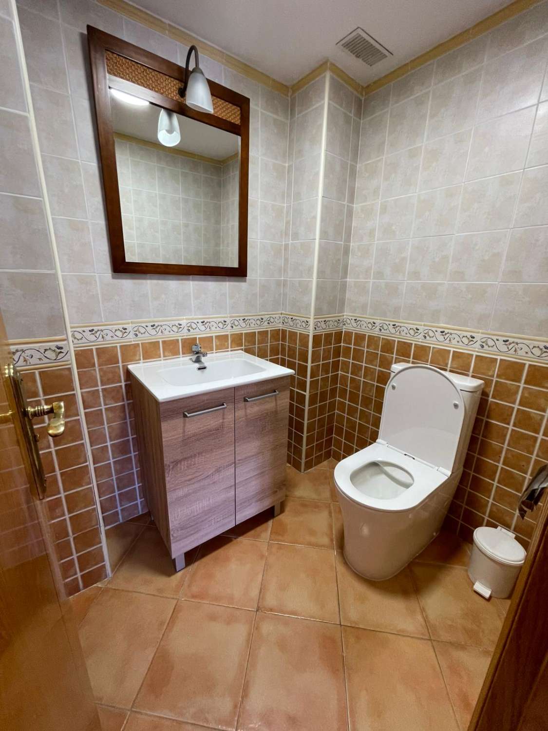 LANGSIKTIG - FIN LEILIGHET TIL LEIE I TORREQUEBRADA, BENALMADENA