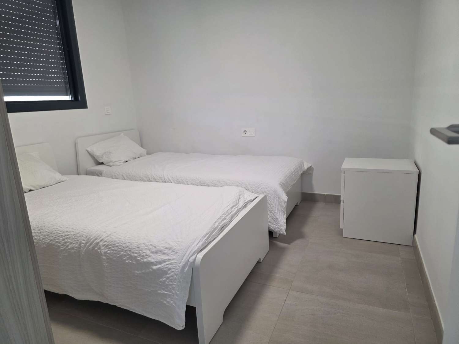 LARGA TEMPORADA SE ALQUILA  DESDE 01/09/2026 BONITO  APARTAMENTO CON VISTAS AL MAR  EN ZONA DE CARVAJAL