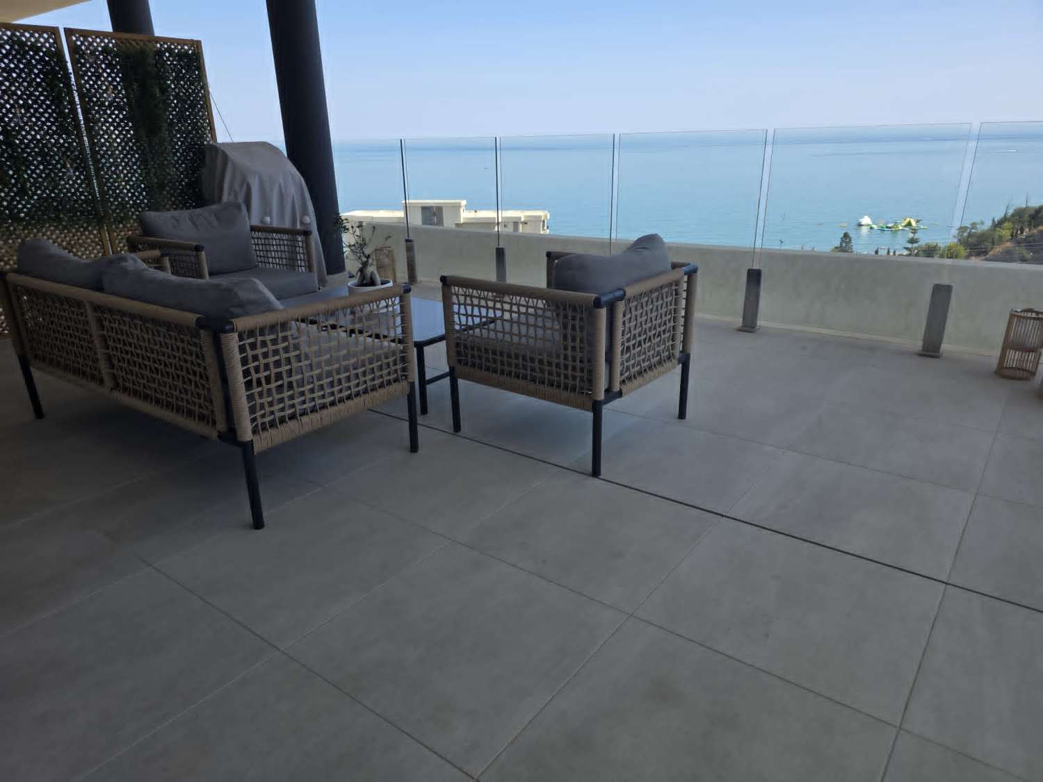 LARGA TEMPORADA SE ALQUILA  DESDE 01/09/2026 BONITO  APARTAMENTO CON VISTAS AL MAR  EN ZONA DE CARVAJAL