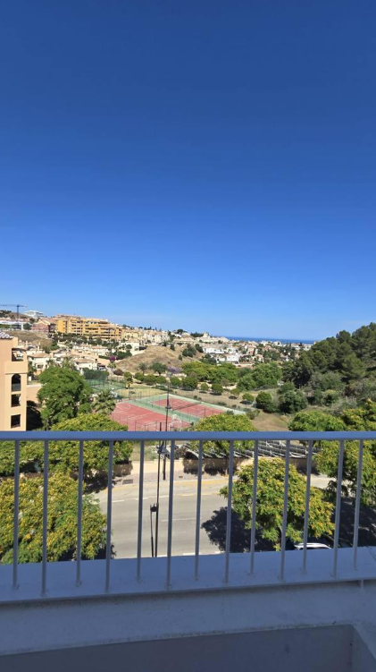 Larga temporada, se alquila magnifico atico con mejores vistas en Fuengirola