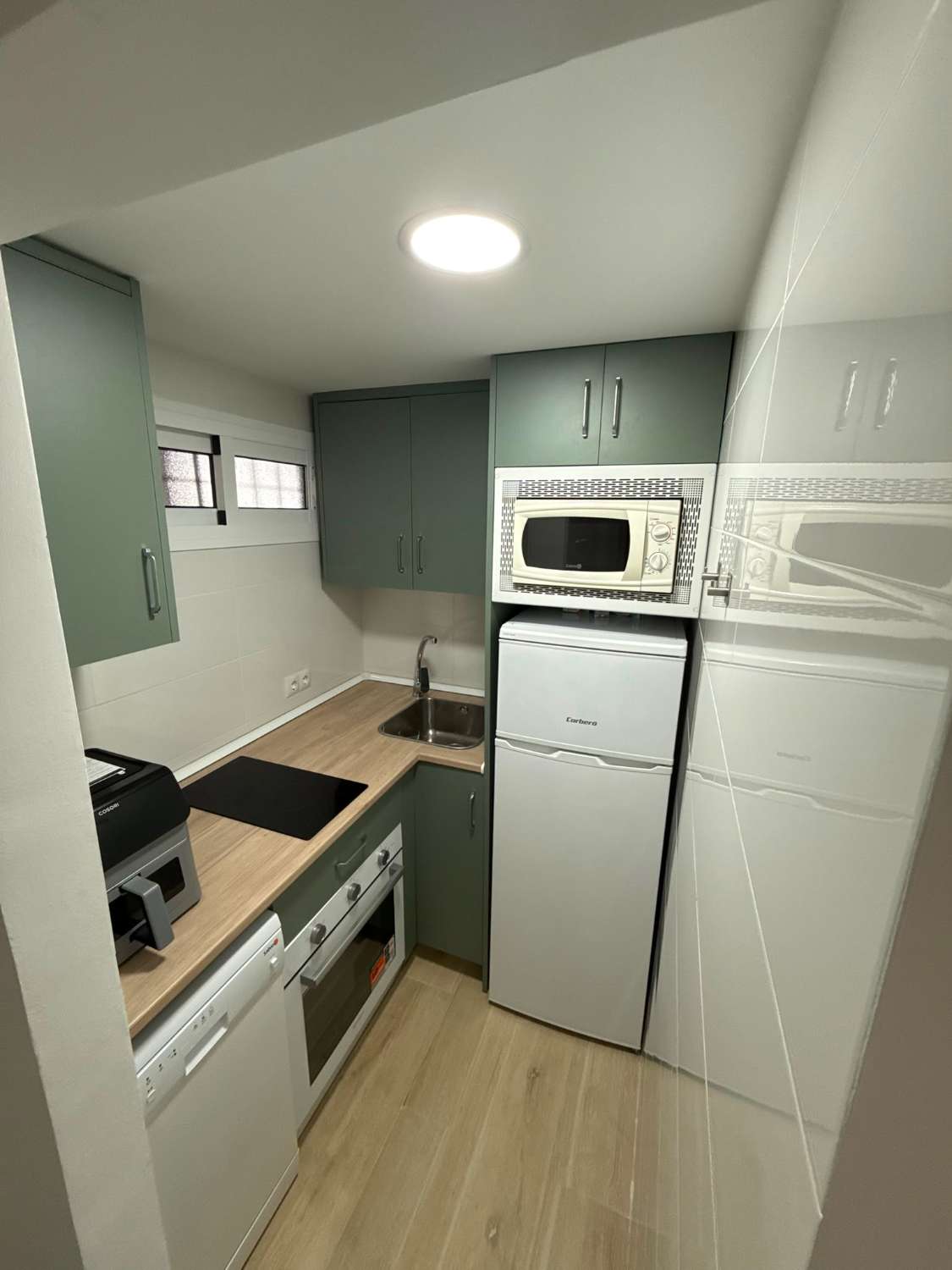 MEDIA TEMPORADA . SE ALQUILA DESDE 01/10/2026- 30/05/2027 BONITO APARTAMENTO EN ZONA ARROYO DE LA MIEL(BENALMADENA)
