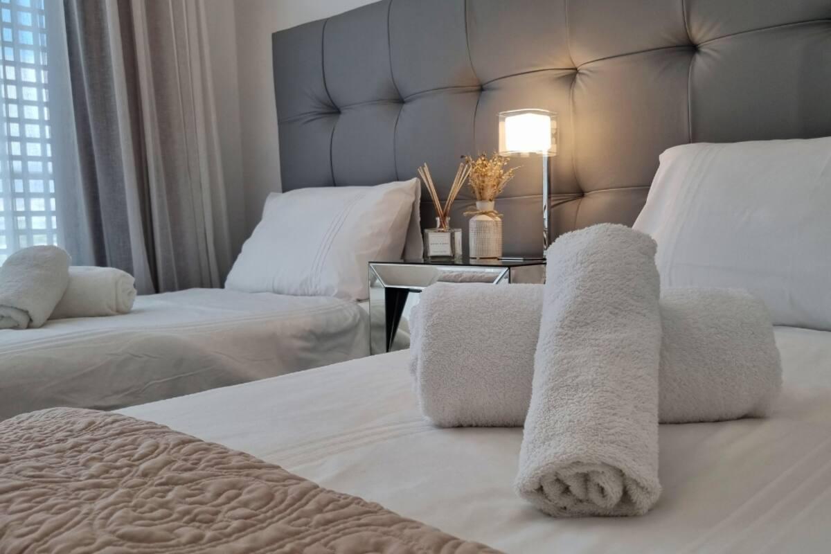 Langetermijnpenthouse met zeezicht te huur in Estepona