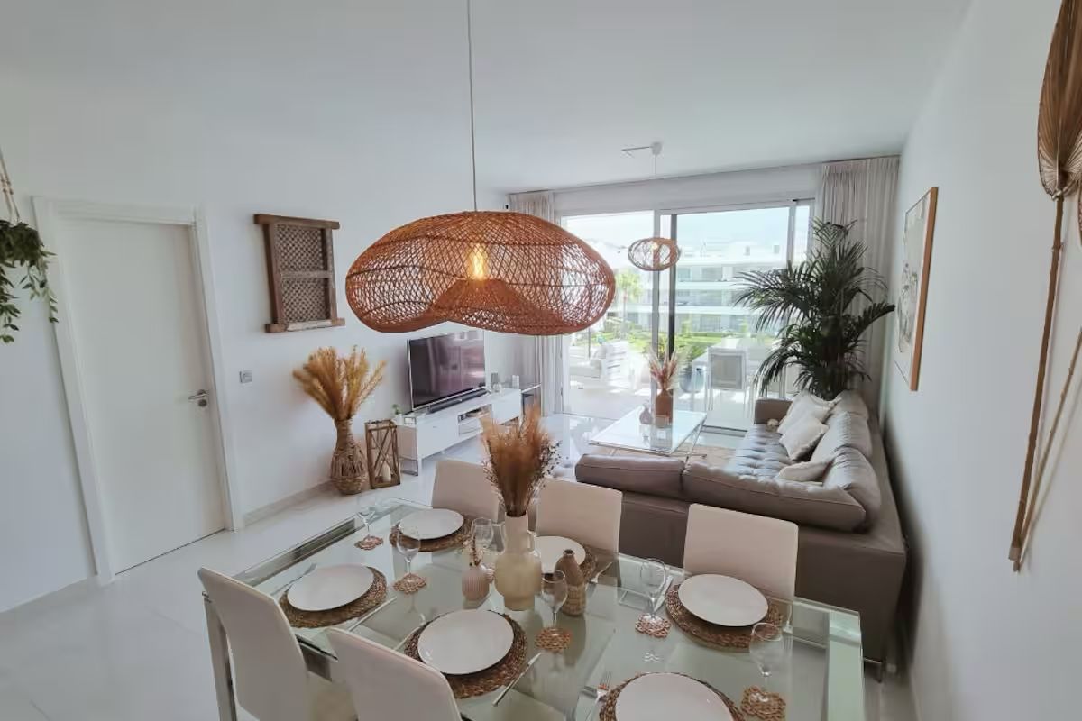 Langetermijnpenthouse met zeezicht te huur in Estepona