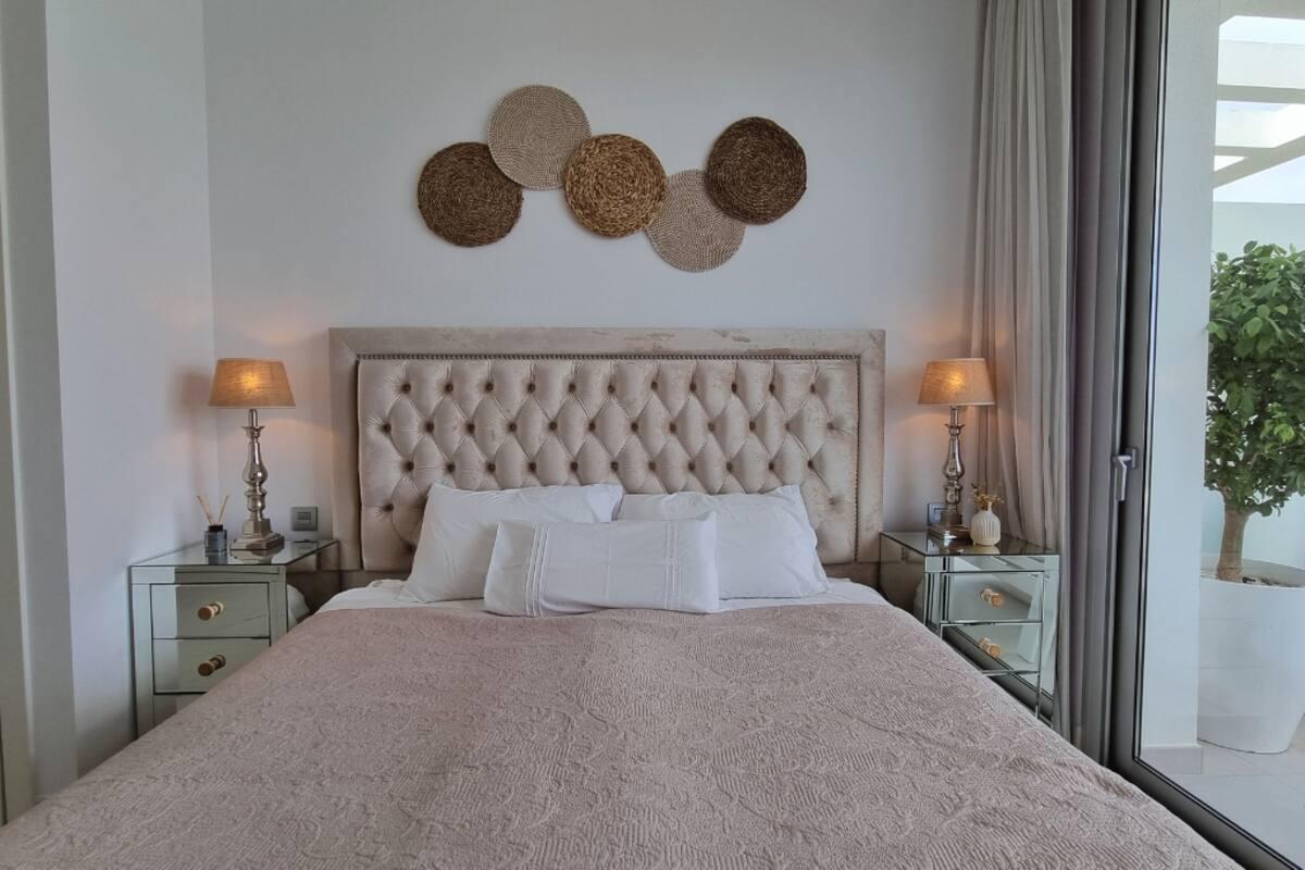 Langetermijnpenthouse met zeezicht te huur in Estepona