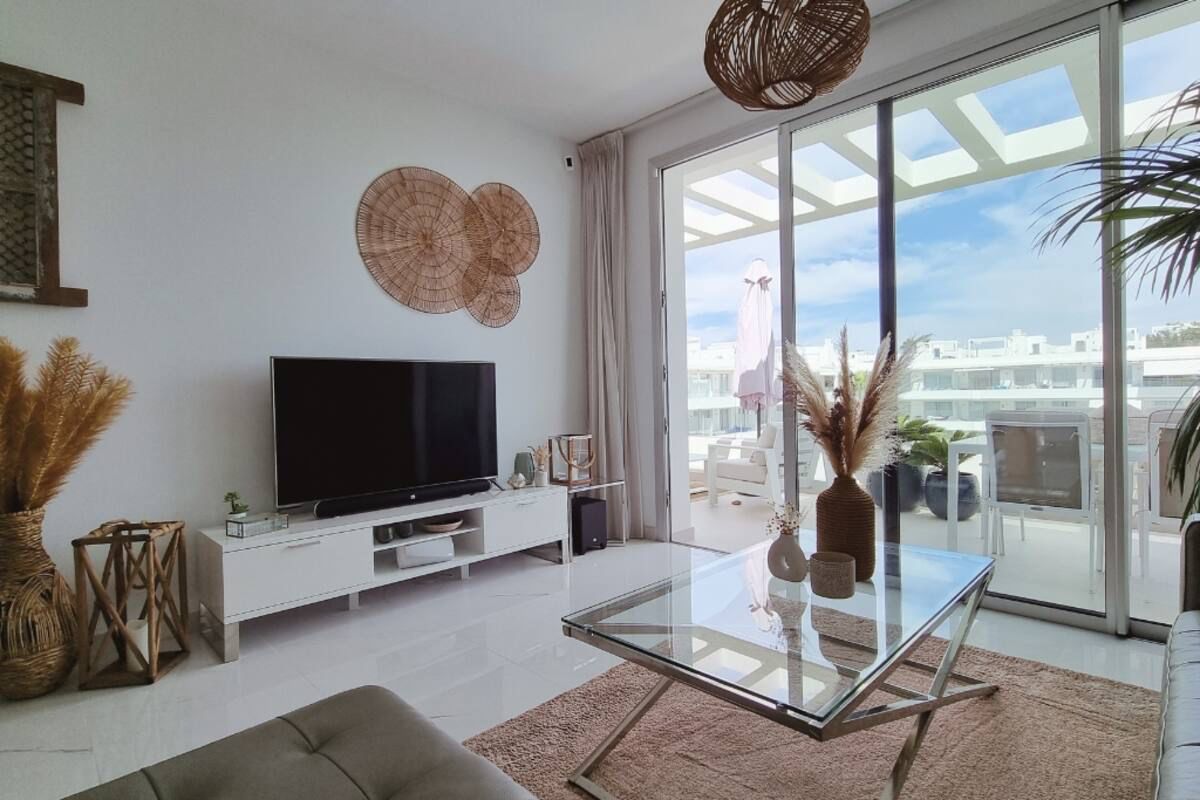 Langetermijnpenthouse met zeezicht te huur in Estepona