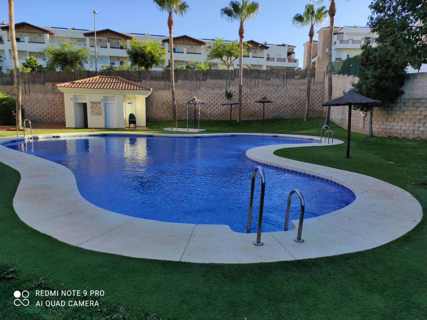 SE ALQUILA HERMOSO APARTAMENTO PARA LARGA TEMPORADA EN TORREQUEBRADA (BENALMÁDENA).