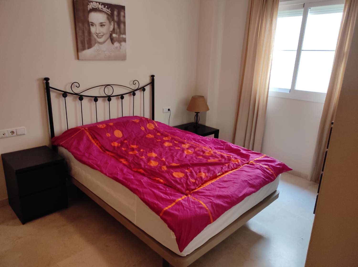 SE ALQUILA HERMOSO APARTAMENTO PARA LARGA TEMPORADA EN TORREQUEBRADA (BENALMÁDENA).