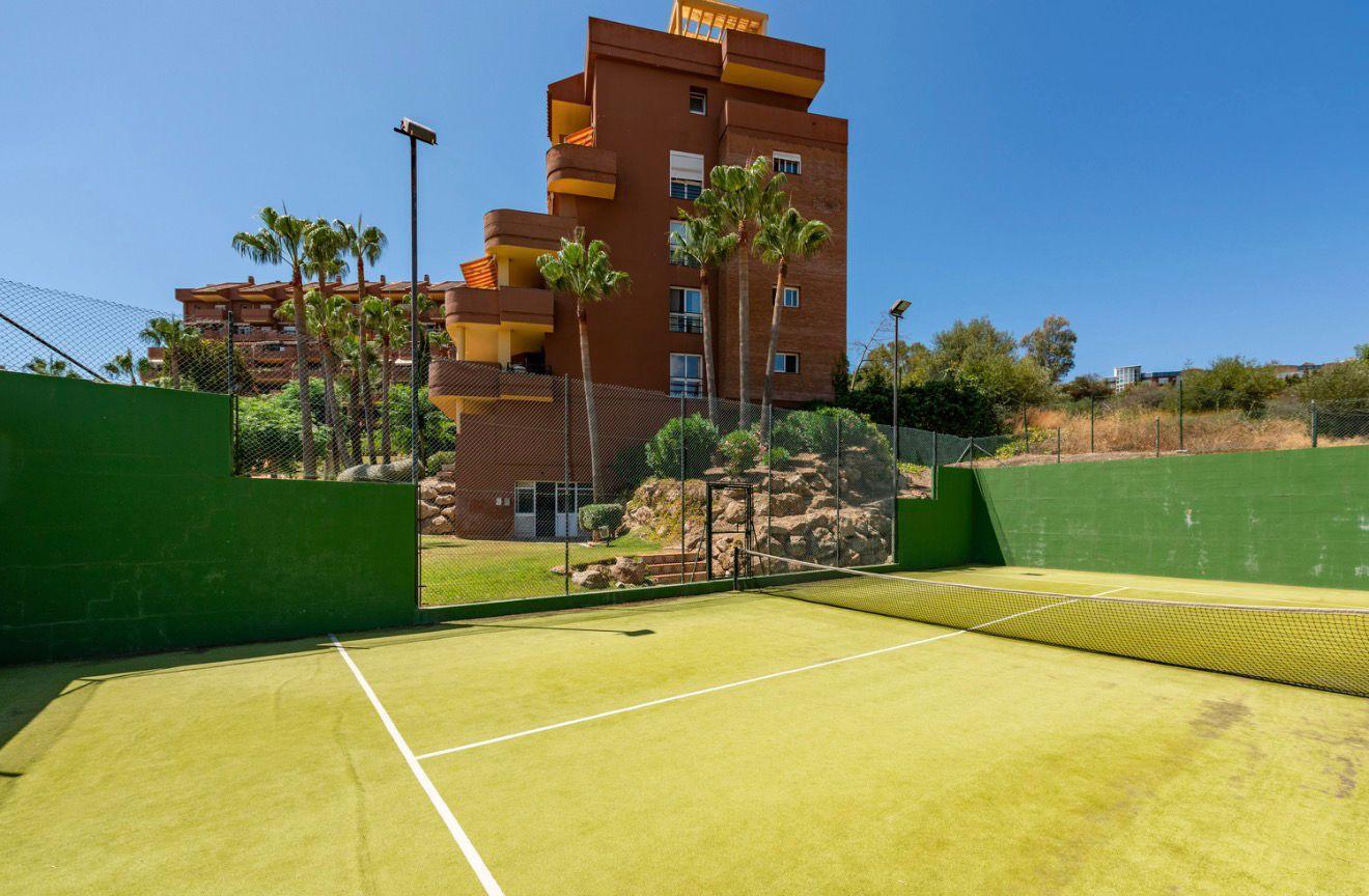 Alquiler desde ahora hasta 31/05/2027 magnífico apartamento con vistas al mar a 3 minutos de la playa – Benalmádena