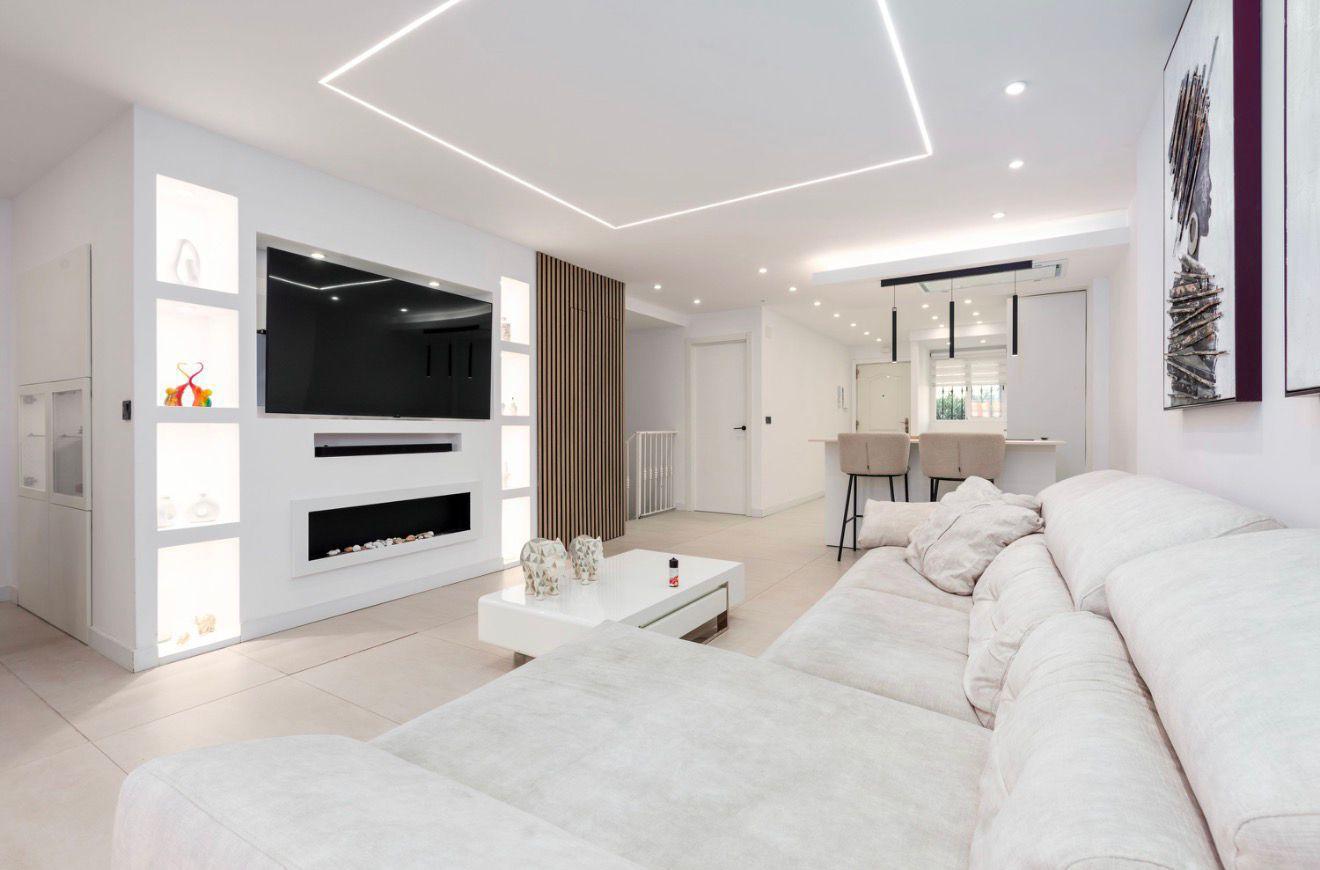 Alquiler desde ahora hasta 31/05/2027 magnífico apartamento con vistas al mar a 3 minutos de la playa – Benalmádena