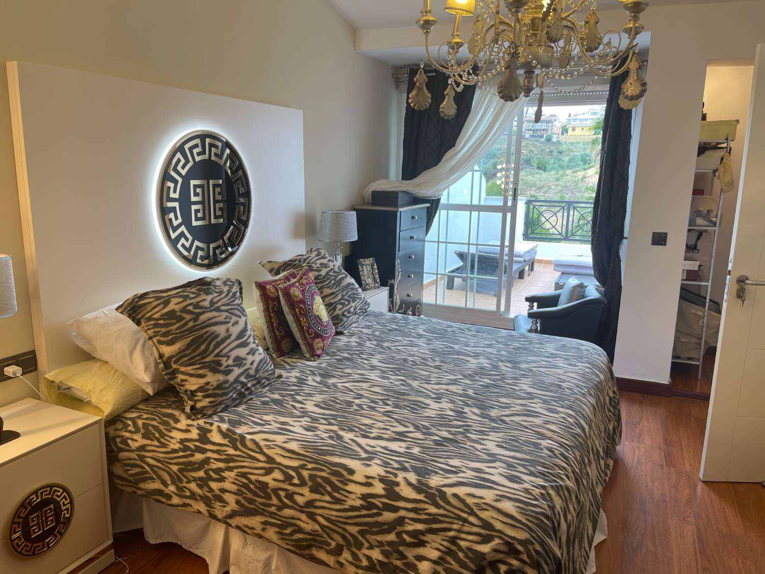 Se alquila  desde hasta 30/06/26 y desde 01/09/2026 hasta 30/06/2027 Impresionante chalet adosado en zona residencial en Benalmádena