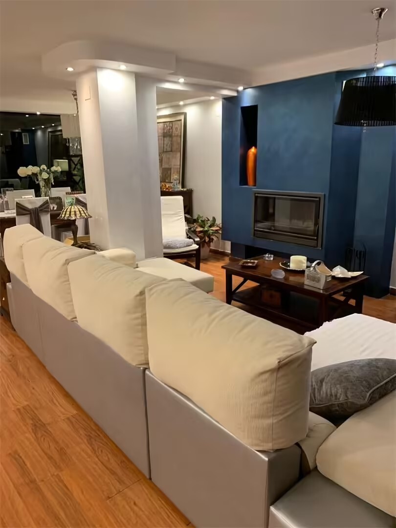 Se alquila  desde hasta 30/06/26 y desde 01/09/2026 hasta 30/06/2027 Impresionante chalet adosado en zona residencial en Benalmádena